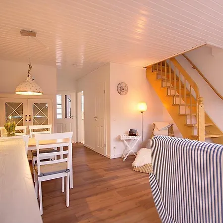 Holiday home Ferienhaus-moewe *